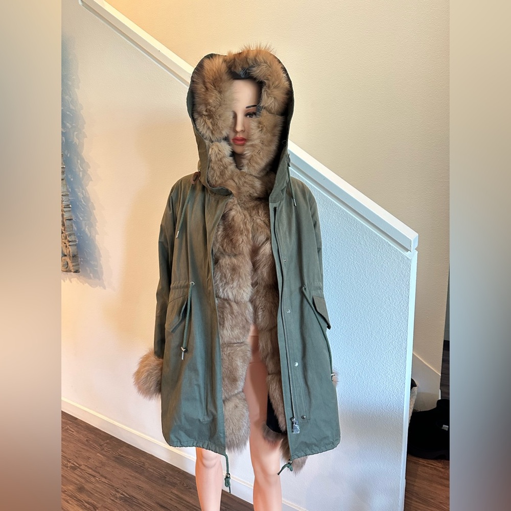 New Women's Green Parka with real Fur Trim